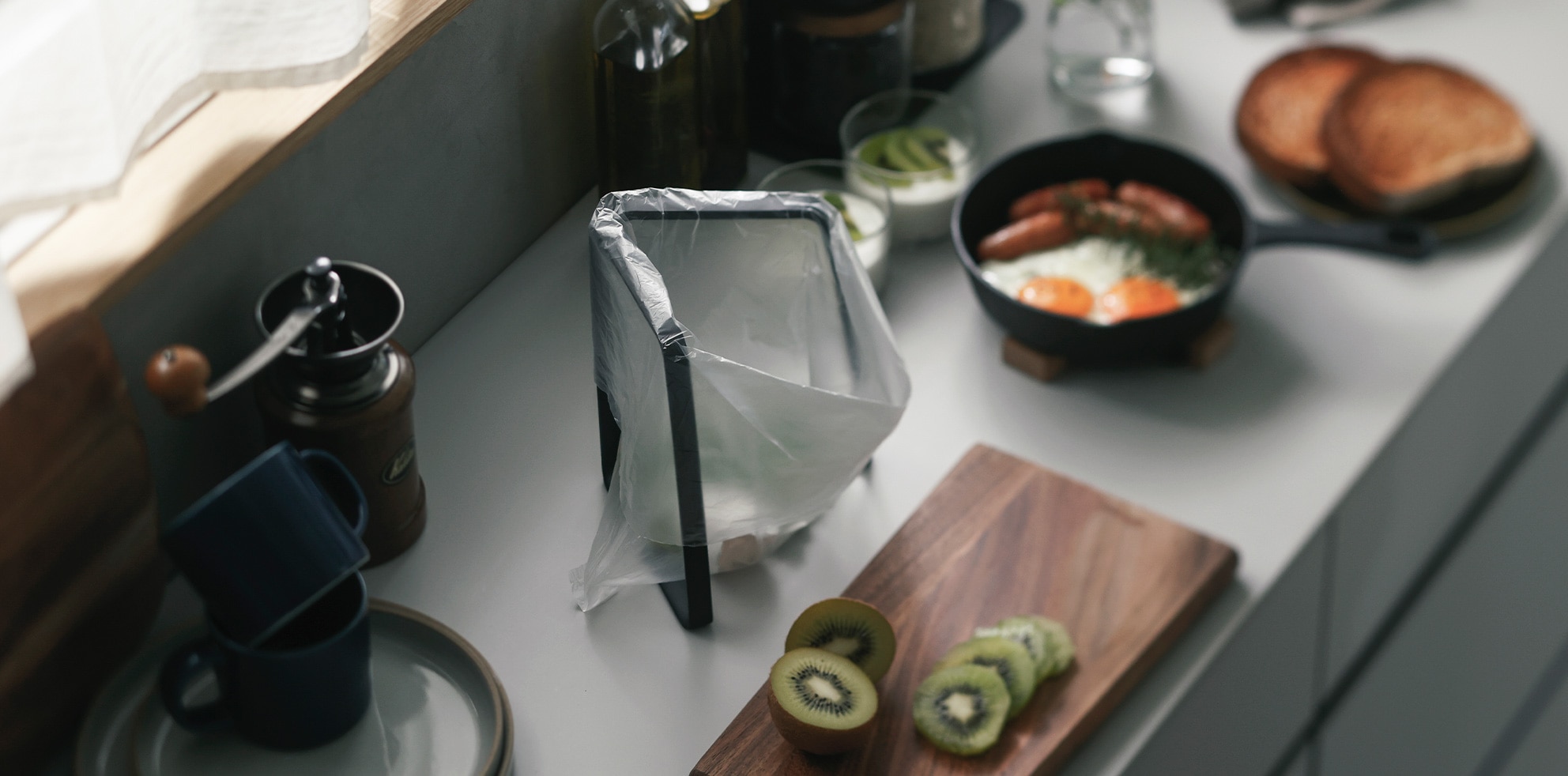 ゴミを入れやすいポリ袋ホルダー(WEB限定色)