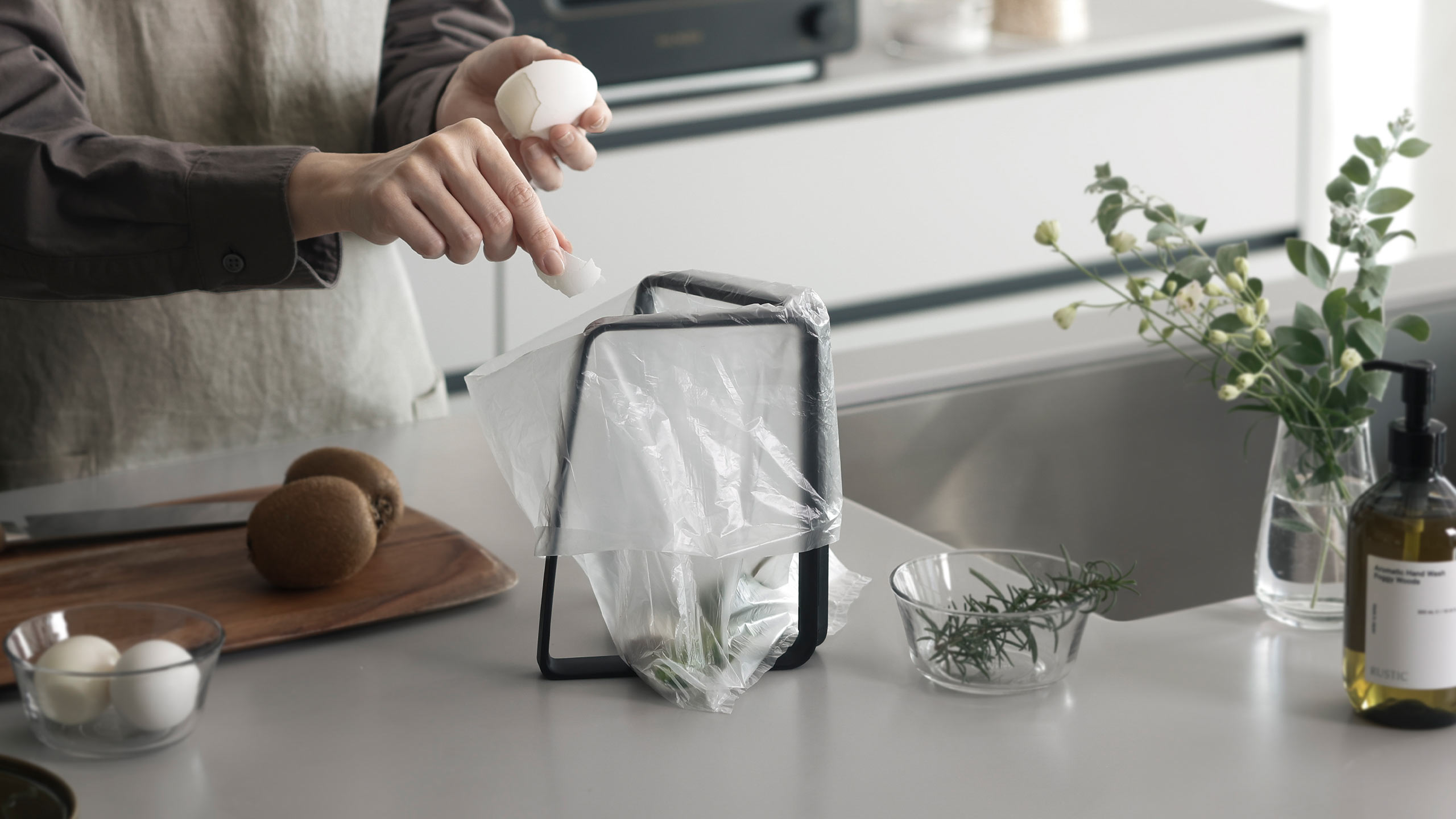 ゴミを入れやすいポリ袋ホルダー(WEB限定色)