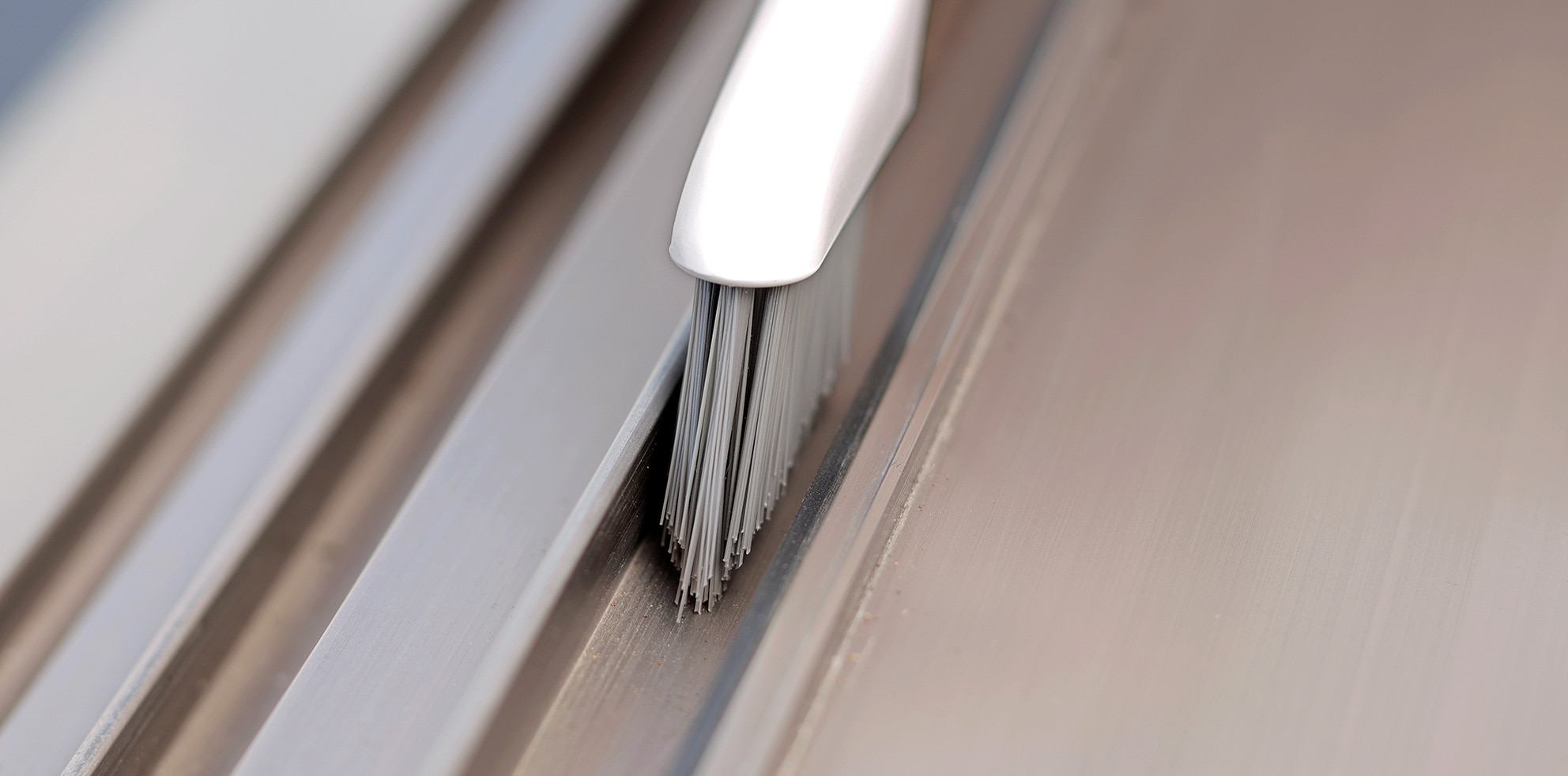 みぞスッキリサッシブラシ
