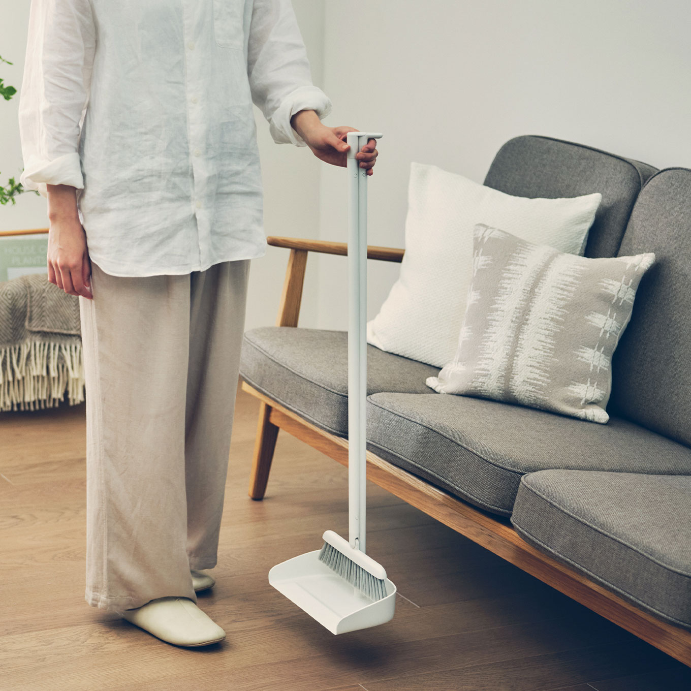 スタンドほうきちりとり