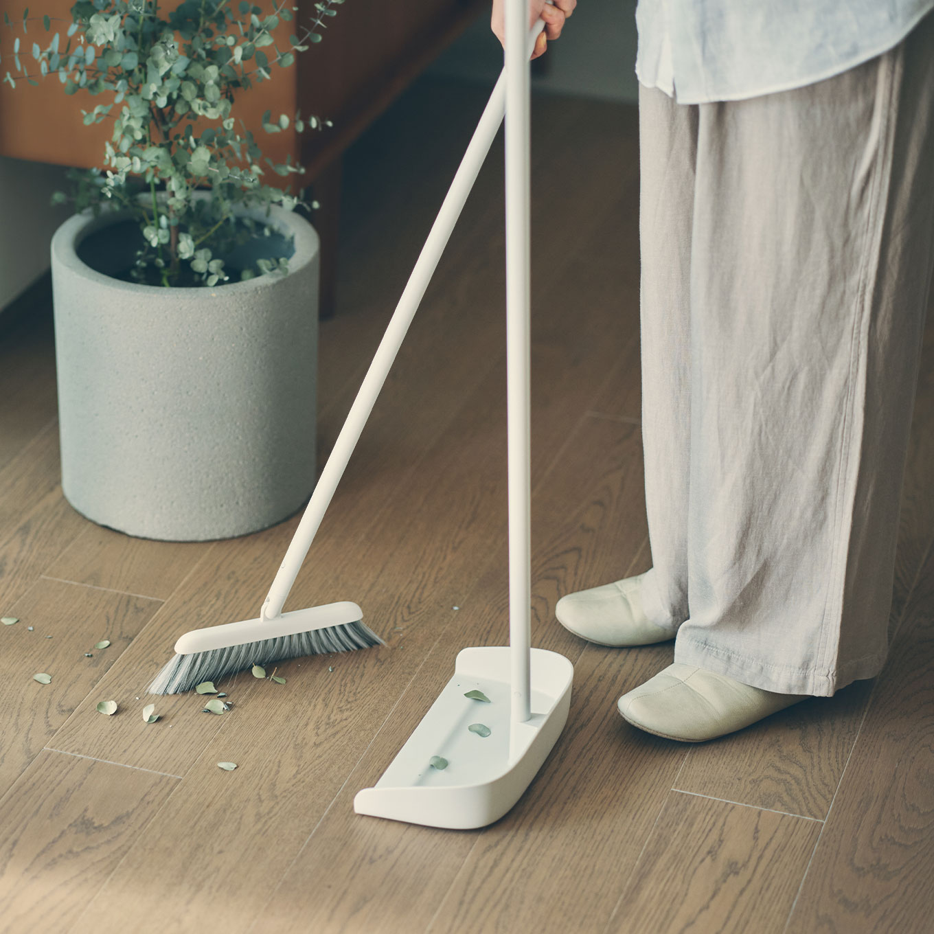 スタンドほうきちりとり