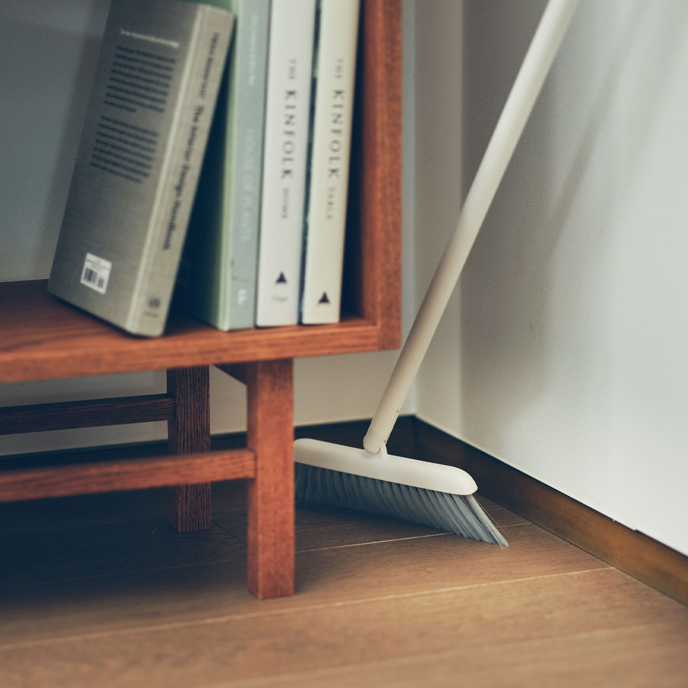 スタンドほうきちりとり