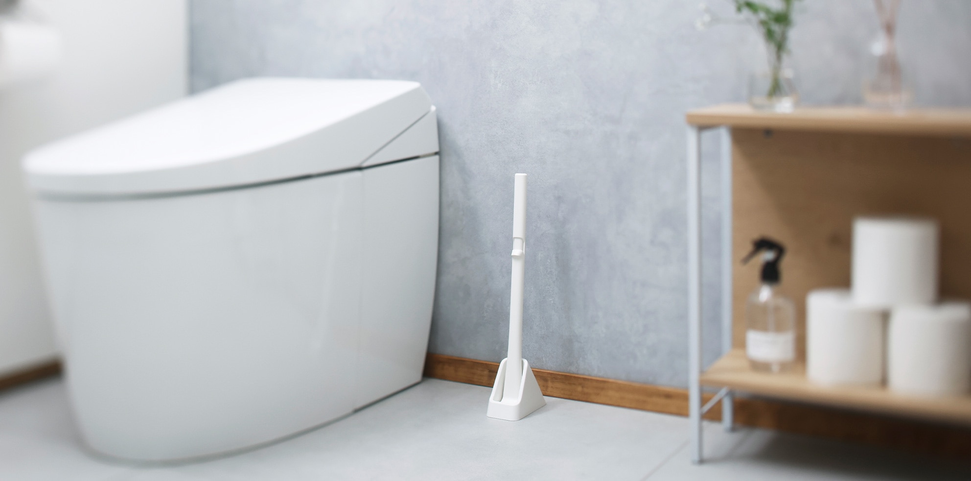 シートを挟むトイレクリーナー