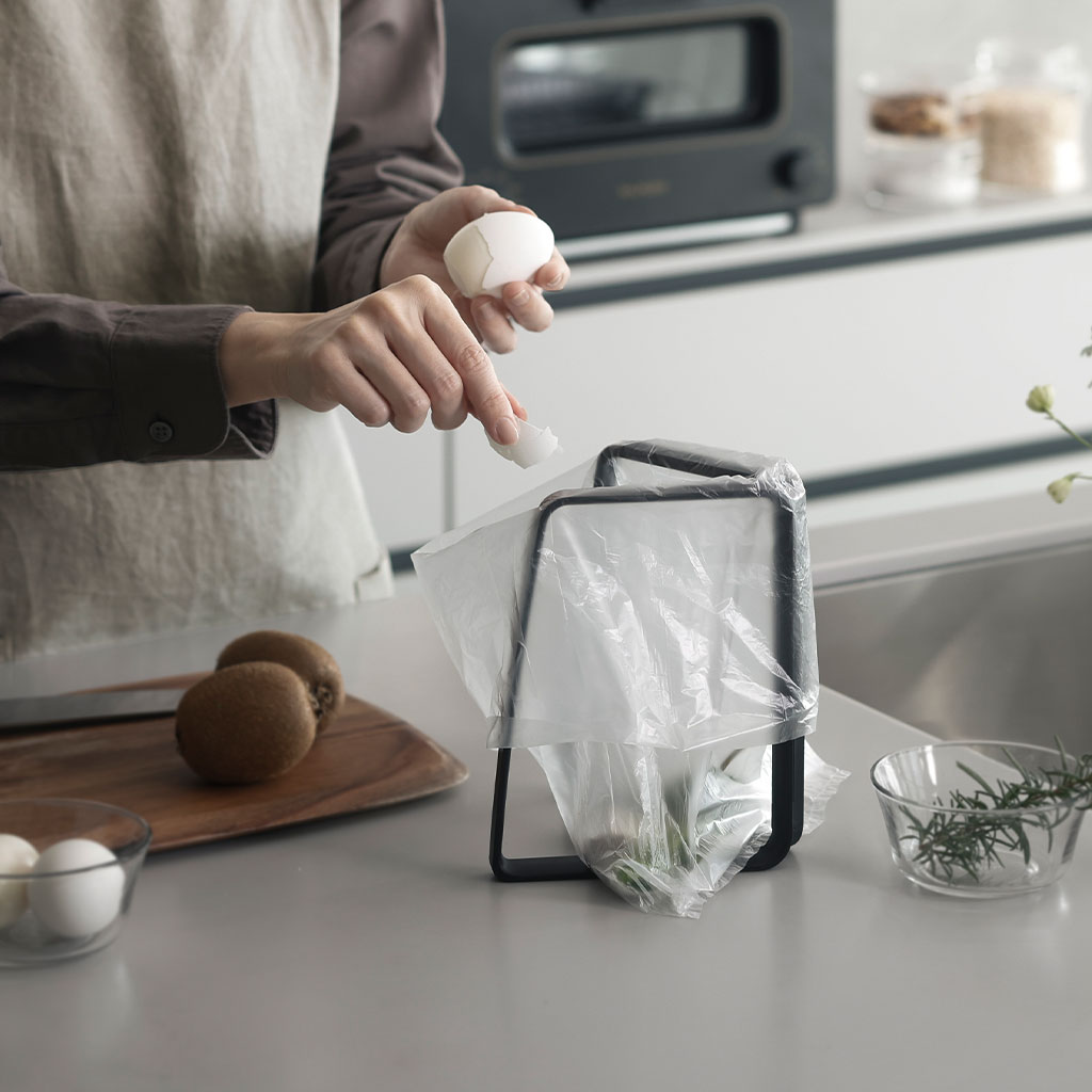 ゴミを入れやすいポリ袋ホルダー(WEB限定色) ブラック