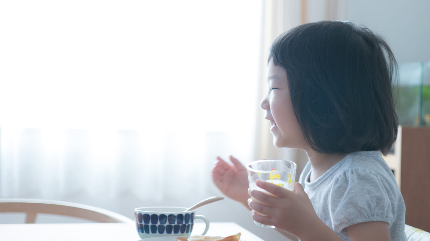 忙しい朝の朝食 どうしてる 子どもが大好きなヨーグルトを上手に食べたい 特集 先輩ママの体験談 株式会社マーナ Marna Inc